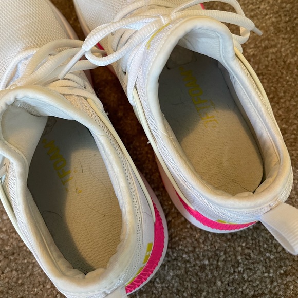 Puma tennis shoes - Picture 5 of 6